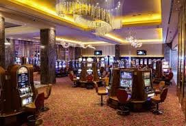 Studio live dealer Pretty Gaming dengan setup kamera profesional